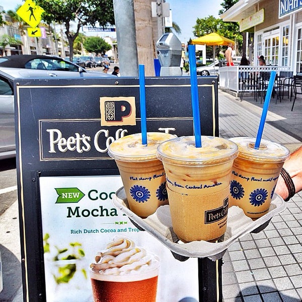 รูปภาพถ่ายที่ Peet&#39;s Coffee &amp; Tea โดย Traveleatshop เมื่อ 8/20/2014