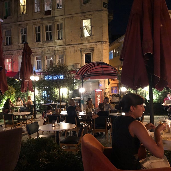 Das Foto wurde bei Nola Restaurant Istanbul von Ozgur U. am 8/19/2020 aufgenommen