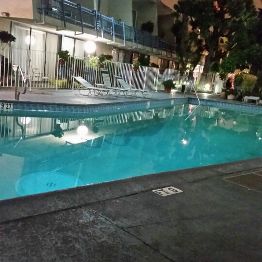 5/27/2014 tarihinde Daniela L.ziyaretçi tarafından Travelodge Hotel at LAX'de çekilen fotoğraf