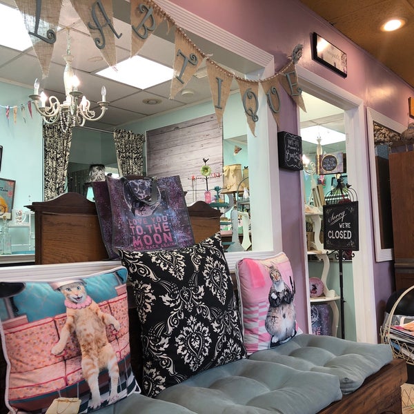 Bella Hair 8564 W State Road 84