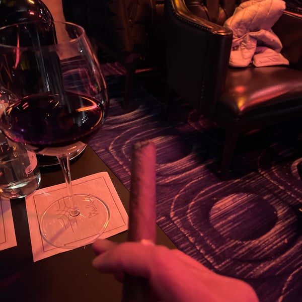 3/31/2022 tarihinde derrick f.ziyaretçi tarafından Cigar Terrace'de çekilen fotoğraf