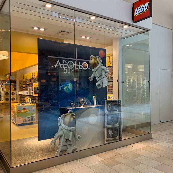 sætte ild Nord lommeregner The LEGO Store - Bellevue Square - 23 tips from 2306 visitors