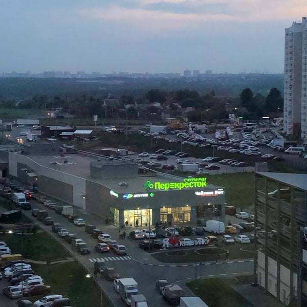 Магазин Перекресток Горки 2