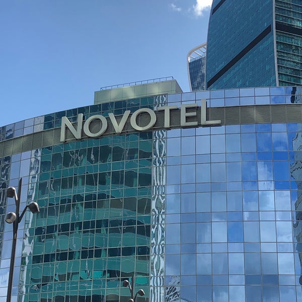 รูปภาพถ่ายที่ Novotel Moscow City โดย Olga P. เมื่อ 7/3/2019