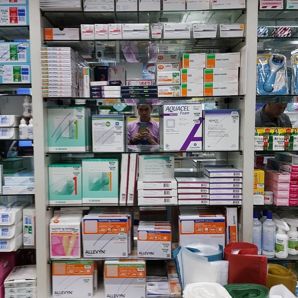 รูปที่ มงกุฎเวชภัณฑ์ (Mongkut Medical Supplies) ร้านขายยา ใน Thung