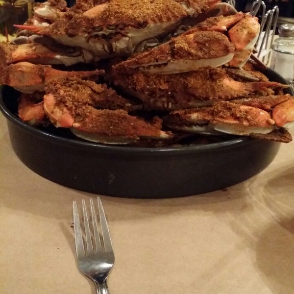 4/3/2015 tarihinde Chris S.ziyaretçi tarafından Crackpot Seafood Restaurant'de çekilen fotoğraf