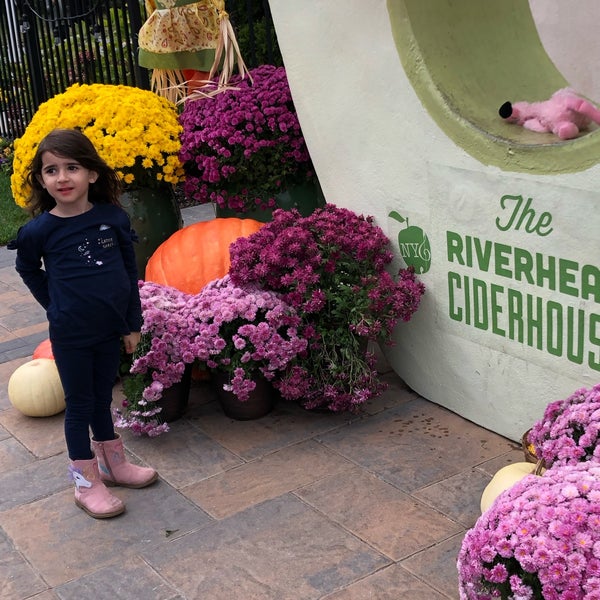 Photo taken at The Riverhead Ciderhouse by Tom L. on 10/7/2019