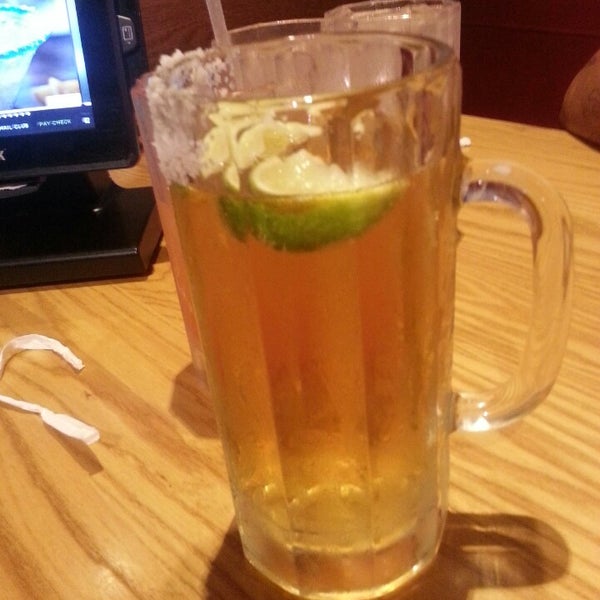Photo taken at Chili&#39;s Grill &amp; Bar by Irene P. on 7/13/2014