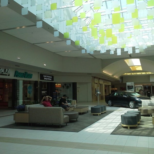 shoe store lynnhaven mall