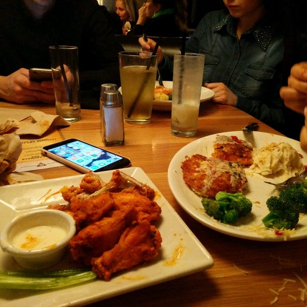Photo taken at BJ&#39;s Restaurant &amp; Brewhouse by Lyubko S. on 2/26/2017