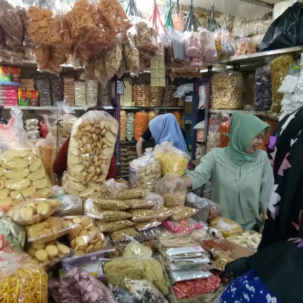 Das Foto wurde bei Pasar Baru Trade Center von Azim Mat B. am 1/16/2018 aufgenommen