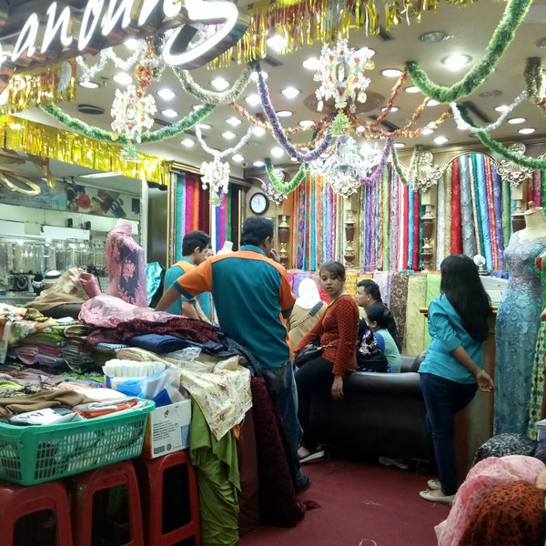 Photo prise au Pasar Baru Trade Center par Azim Mat B. le1/16/2018