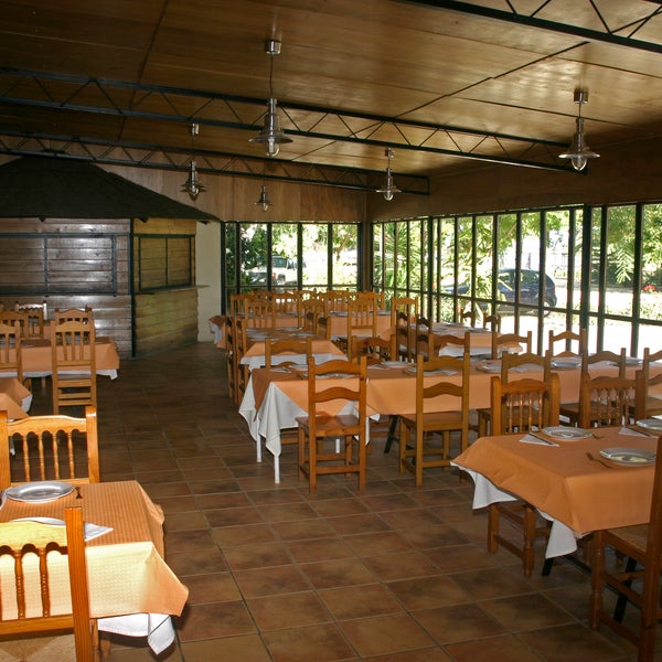 Photo taken at Restaurante - Asador El Rezón by Restaurante - Asador El Rezón on 4/23/2014