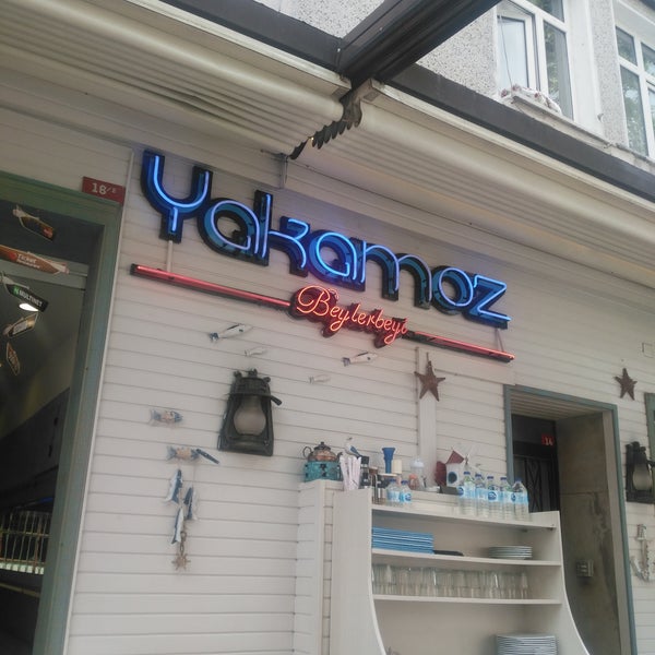 Foto tirada no(a) Beylerbeyi Yakamoz Restaurant por 🐠🪸🪷 em 7/31/2018