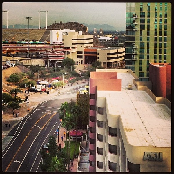 Foto tomada en Residence Inn by Marriott Tempe Downtown/University  por Marc D. el 11/30/2013