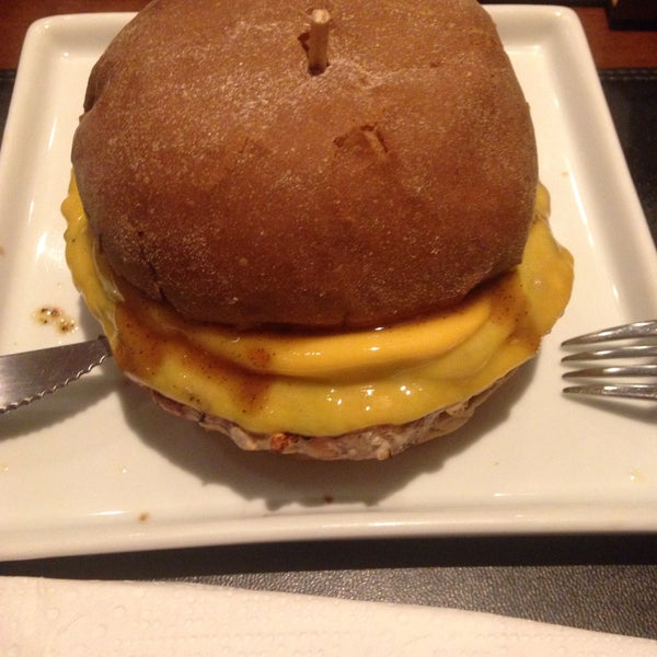 9/16/2016 tarihinde Josafá F.ziyaretçi tarafından Paulista Burger'de çekilen fotoğraf