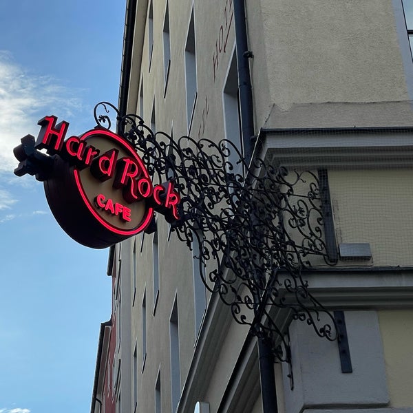 Photo taken at Hard Rock Cafe Munich by The Adventures of B. on 9/6/2022