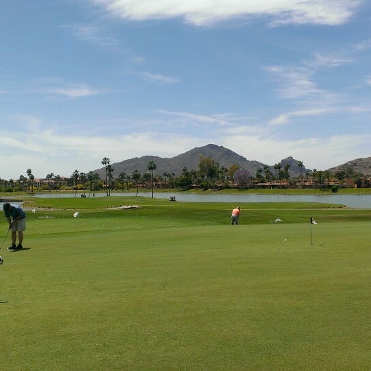 รูปภาพถ่ายที่ McCormick Ranch Golf Club โดย Antonio F. เมื่อ 4/25/2014