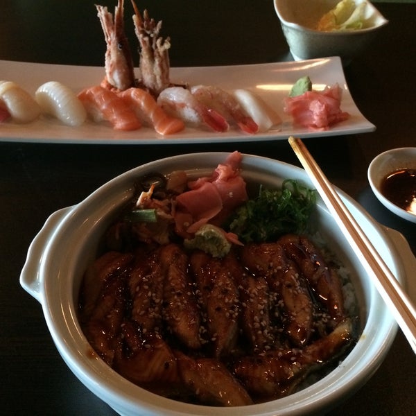 Foto tirada no(a) Mr. Sushi por Tos T. em 1/22/2015