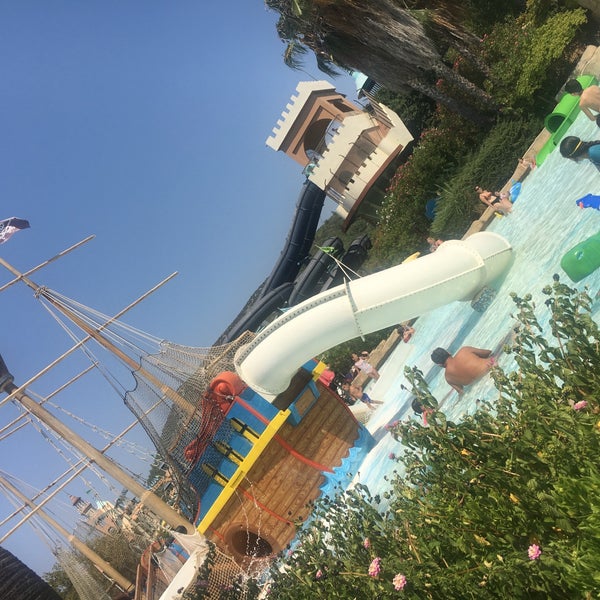 Photo taken at Aqua Fantasy Aquapark by Şahin D. on 8/14/2019