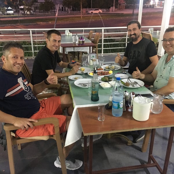 Foto tomada en Şelale Restaurant  por Şahin D. el 9/1/2019