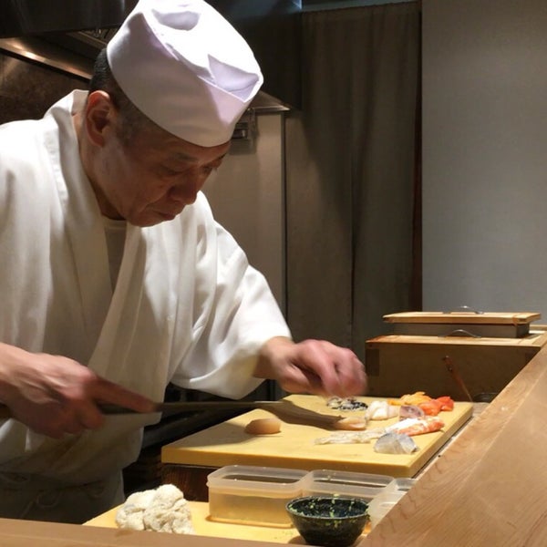4/23/2016 tarihinde Jon S.ziyaretçi tarafından Sushi Bar Yasuda'de çekilen fotoğraf