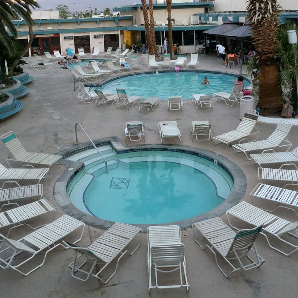Das Foto wurde bei Desert Hot Springs Spa Hotel von Timothy P. am 7/29/2014 aufgenommen