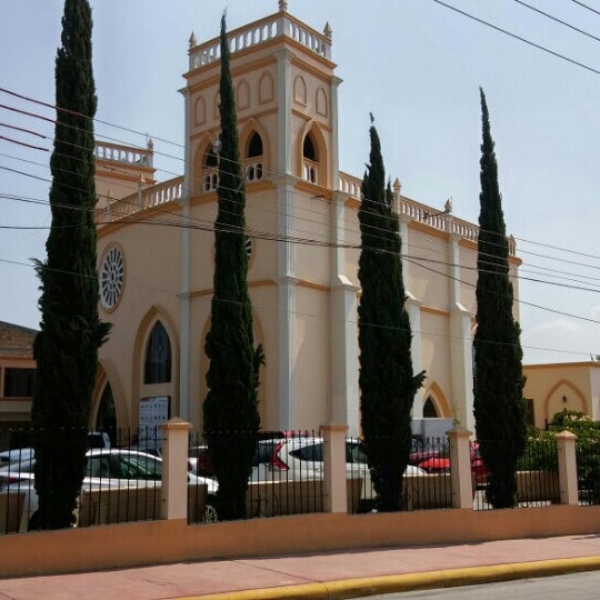 Iglesia Santa María Goretti - Parque Los Fresnos Iglesia Santa María Goretti - Parque Los Fresnos