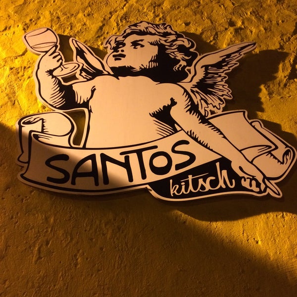 รูปภาพถ่ายที่ Santos Kitsch โดย Gustavo G. เมื่อ 7/24/2016