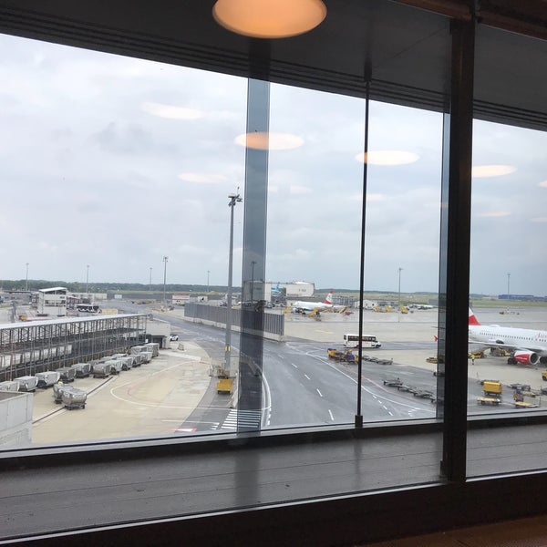7/22/2018에 Michael R.님이 Austrian Airlines Business Lounge | Schengen Area에서 찍은 사진