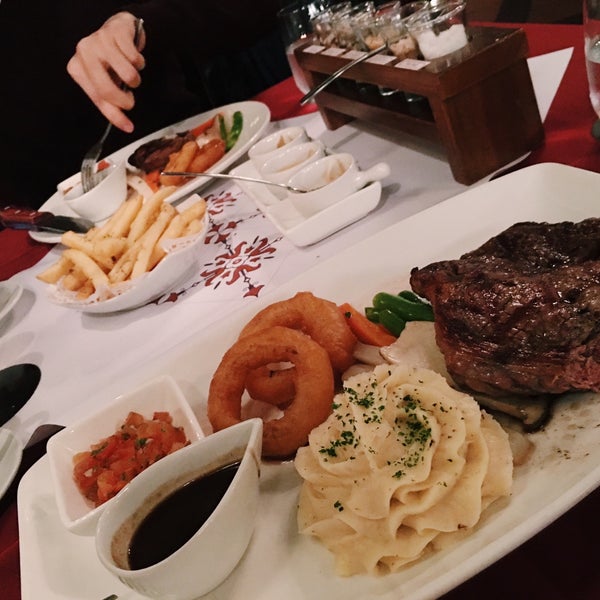 Photo prise au The Steakhouse KL par Foodies le4/28/2017