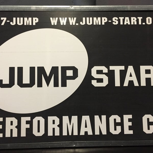 The performance start at 5 p m. The performance start at 5 p m