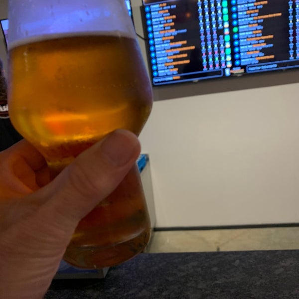 Photo taken at Rocket City Craft Beer by Brian A. on 1/2/2019