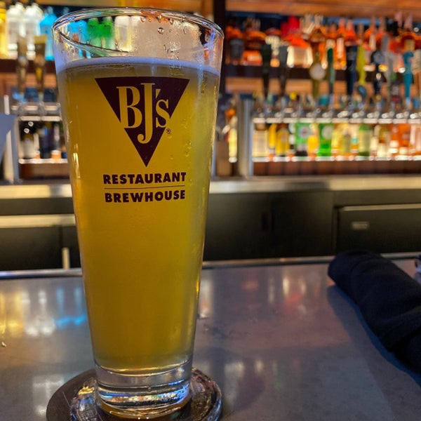 Photo taken at BJ&#39;s Restaurant &amp; Brewhouse by Brian A. on 1/10/2020