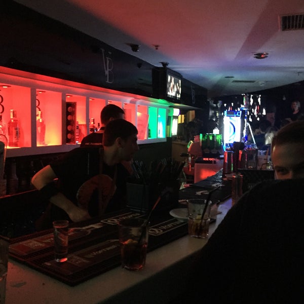 2/14/2015 tarihinde Irina B.ziyaretçi tarafından Vodka Bar'de çekilen fotoğraf