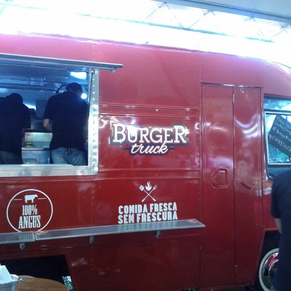 Foto scattata a Burger Truck da Cristiane T. il 4/26/2014