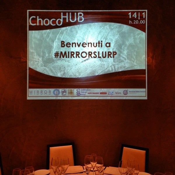 1/14/2014 tarihinde Carlo V.ziyaretçi tarafından Mirror Lounge &amp; Restaurant'de çekilen fotoğraf