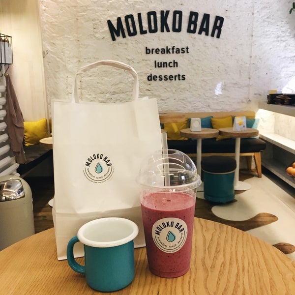 รูปภาพถ่ายที่ MOLOKO Bar โดย Don Bacon🥓 เมื่อ 6/16/2017