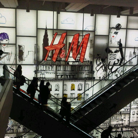 H&M - Negozio di abbigliamento in London