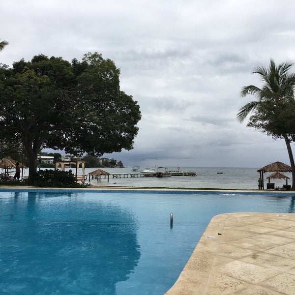 Foto diambil di Copamarina Beach Resort oleh Widalys R. pada 3/6/2016