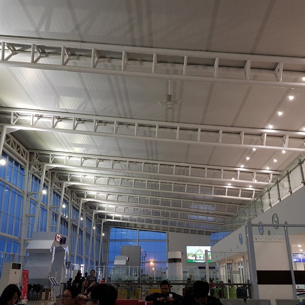 Foto diambil di Bandar Udara Radin Inten II (TKG) oleh TS A. pada 3/1/2019