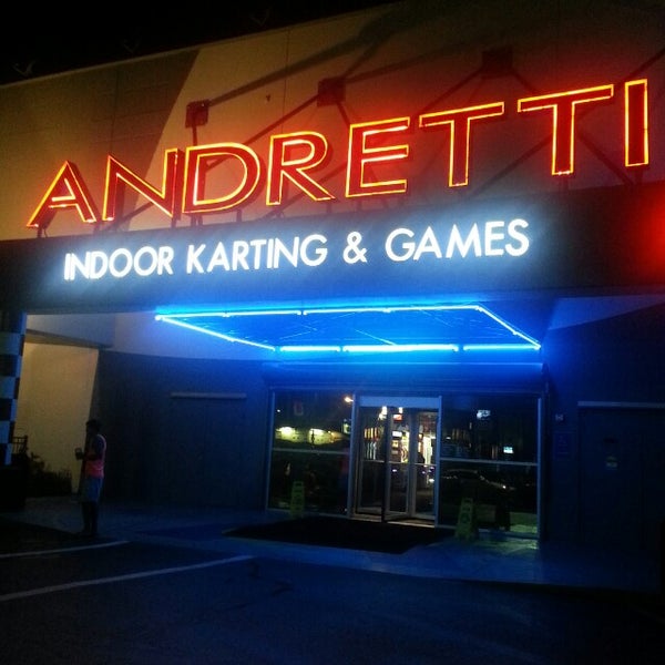 Снимок сделан в Andretti Indoor Karting &amp; Games Roswell пользователем Cedric D. 7/21/2013