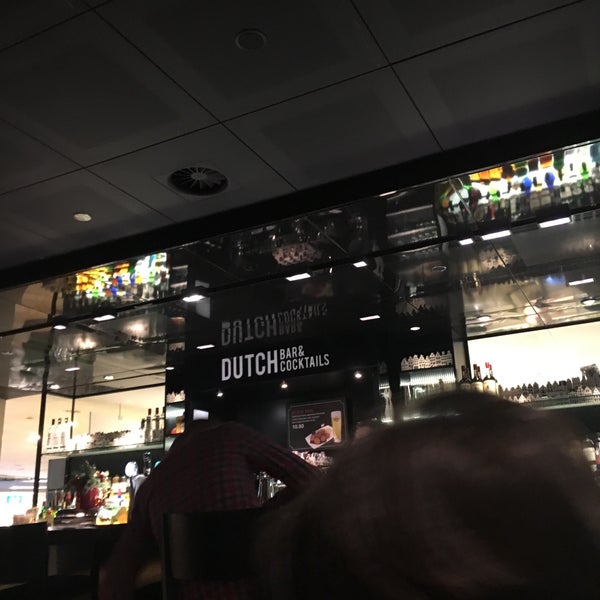 Foto scattata a Dutch Bar &amp; Cocktails da Trent E. il 1/2/2019