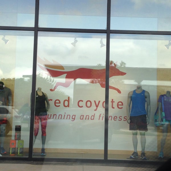 Photo prise au Red Coyote Running And Fitness par Nedake G. le5/8/2016
