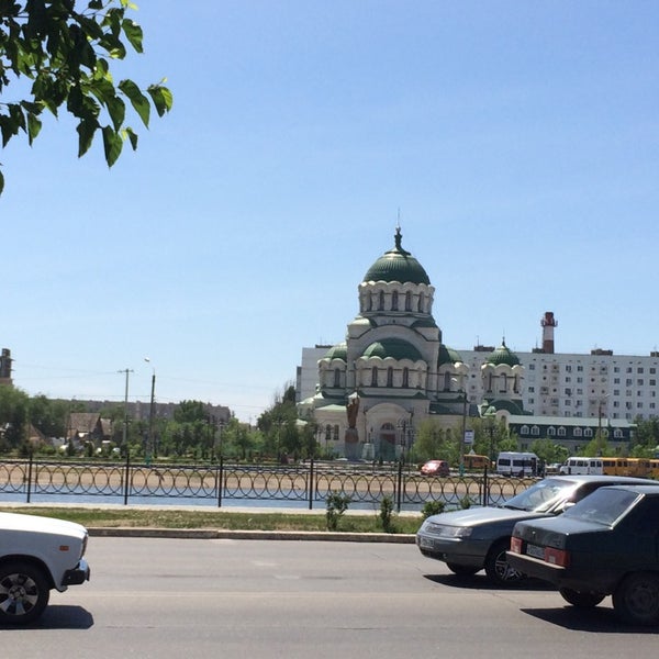 Площадь святого владимира