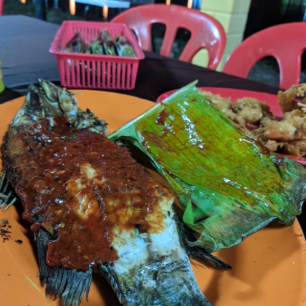 Ikan bakar muara sungai melaka