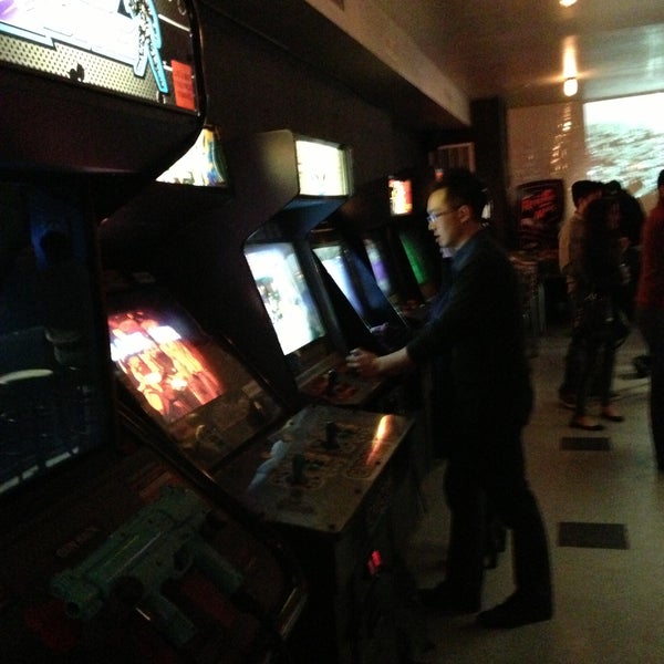 Photo prise au Two-Bit&#39;s Retro Arcade par Mike S. le4/3/2013