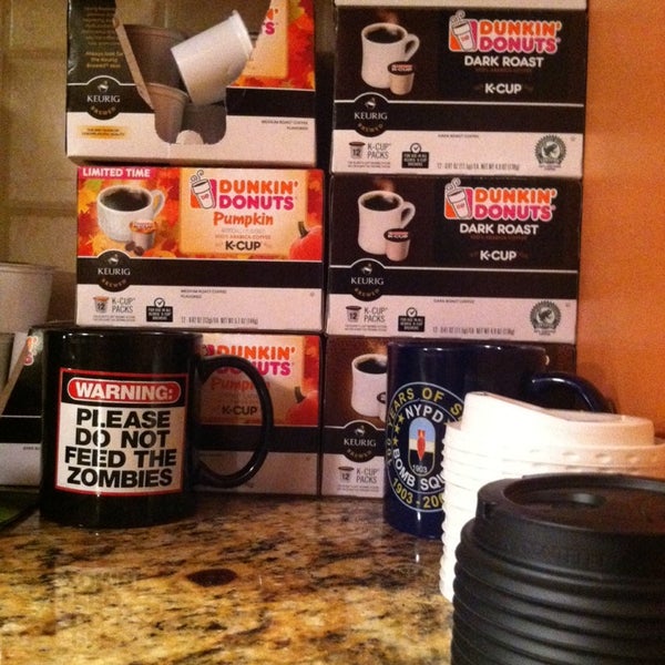 Центр с кофе и ресторанами в москве. Mikes coffee. Mikes coffee. Кофейня на ямашева 76. Mike's coffee.