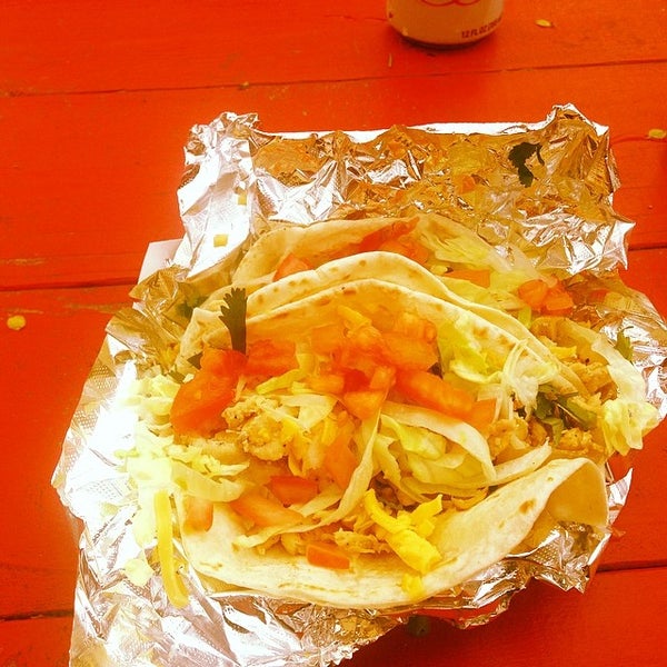 3/7/2014 tarihinde Duke M.ziyaretçi tarafından Art of Tacos'de çekilen fotoğraf