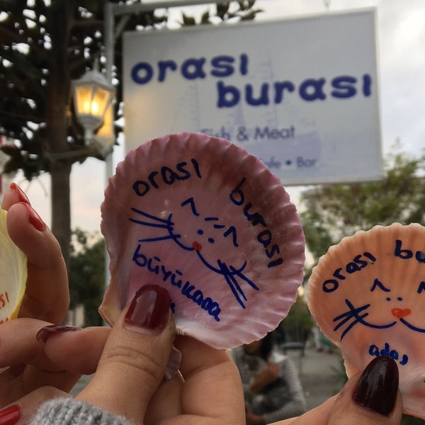 รูปภาพถ่ายที่ Orası Burası โดย Samiye B. เมื่อ 10/30/2016